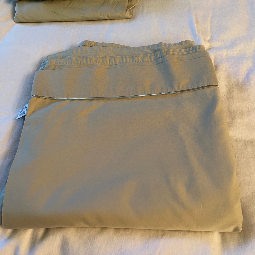 Sage color Split King Sheet Set - Picture 3 of 8